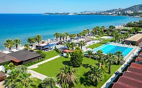 Risus Beach Resort Hotel Kuşadası